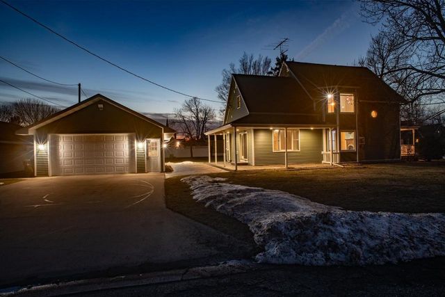 215 E ALFRED STREET, Weyauwega, WI 54983