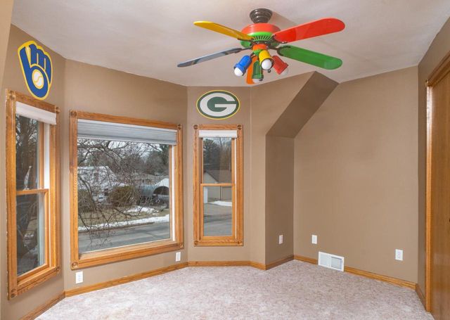215 E ALFRED STREET, Weyauwega, WI 54983