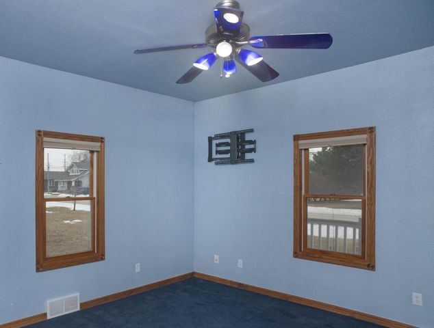 215 E ALFRED STREET, Weyauwega, WI 54983