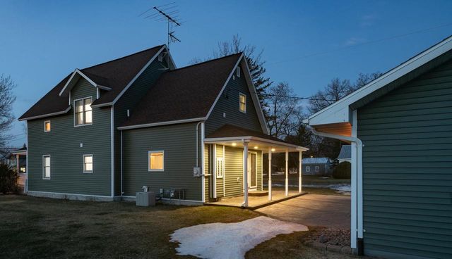 215 E ALFRED STREET, Weyauwega, WI 54983