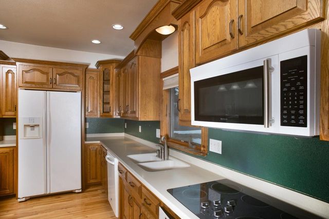 215 E ALFRED STREET, Weyauwega, WI 54983