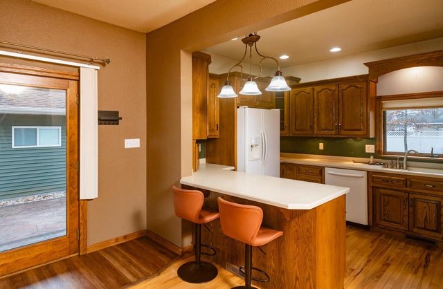 215 E ALFRED STREET, Weyauwega, WI 54983