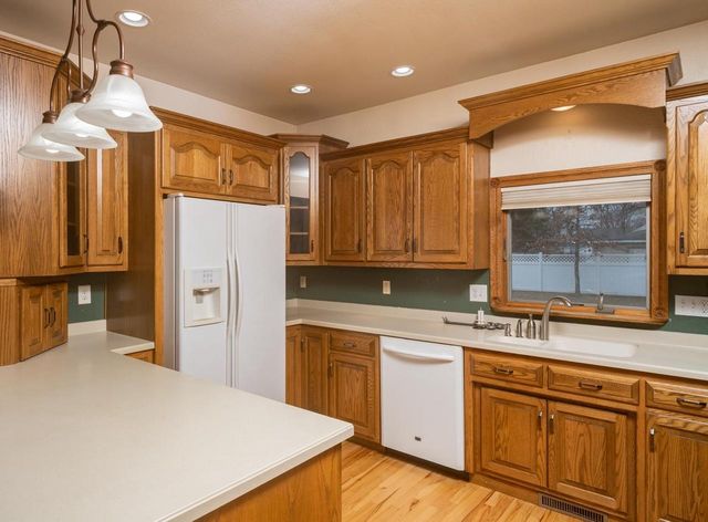 215 E ALFRED STREET, Weyauwega, WI 54983