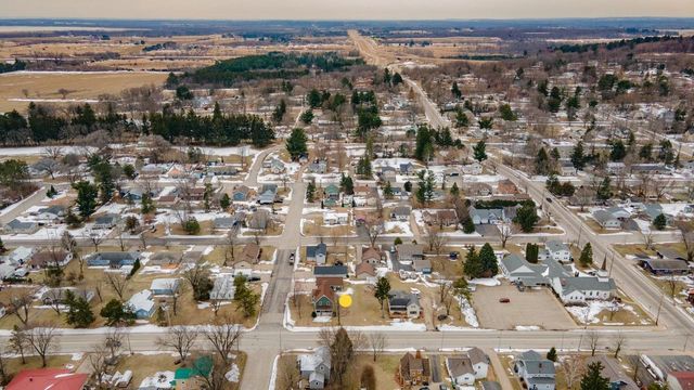 215 E ALFRED STREET, Weyauwega, WI 54983