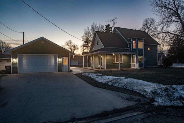215 E ALFRED STREET, Weyauwega, WI 54983