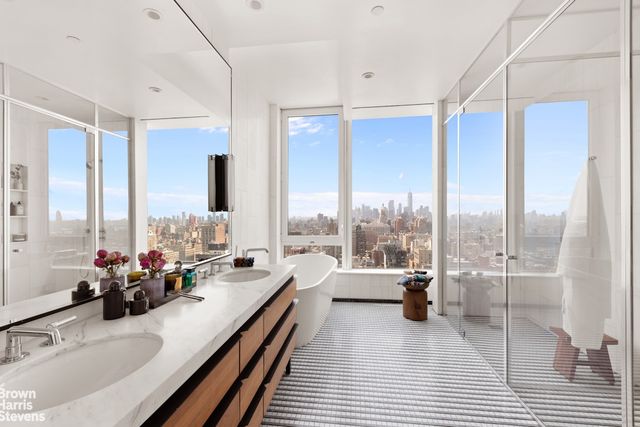 368 3RD Avenue PH34A, New York City, NY 10016