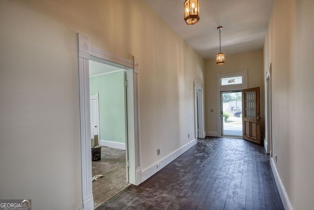 706 S Railroad Street, Shady Dale, GA 31085