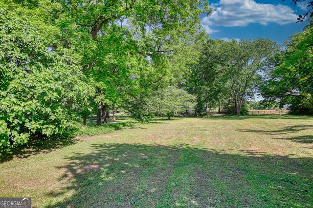 706 S Railroad Street, Shady Dale, GA 31085