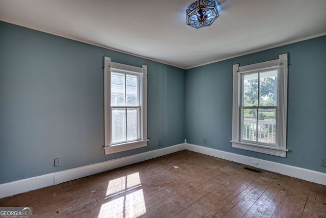 706 S Railroad Street, Shady Dale, GA 31085