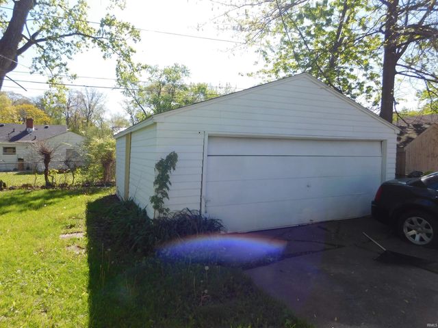 4503 Standish Drive, Fort Wayne, IN 46806