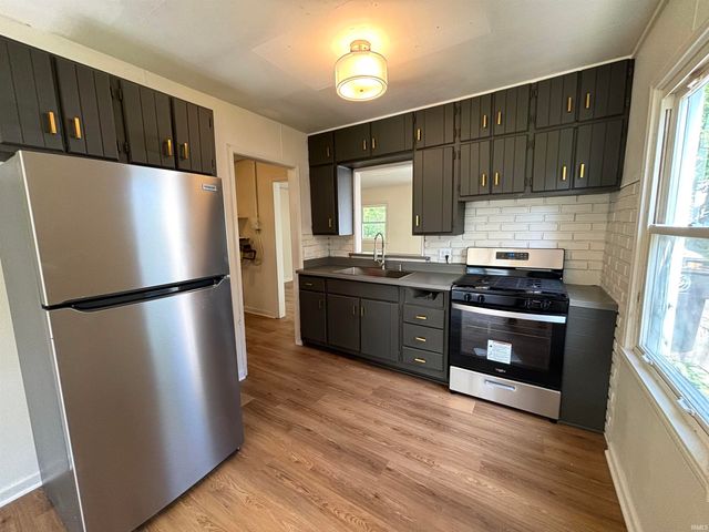 4503 Standish Drive, Fort Wayne, IN 46806