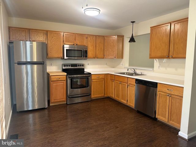 111 FOX CT, Winchester, VA 22603
