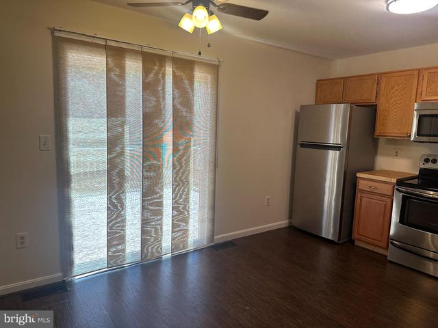 111 FOX CT, Winchester, VA 22603
