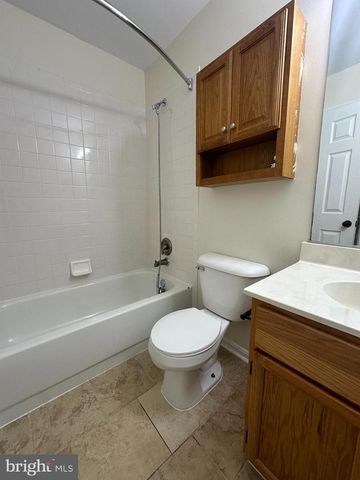 111 FOX CT, Winchester, VA 22603