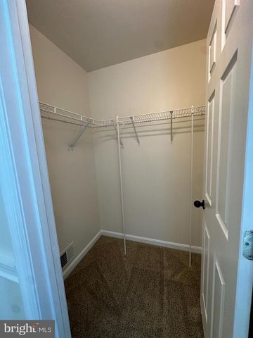 111 FOX CT, Winchester, VA 22603