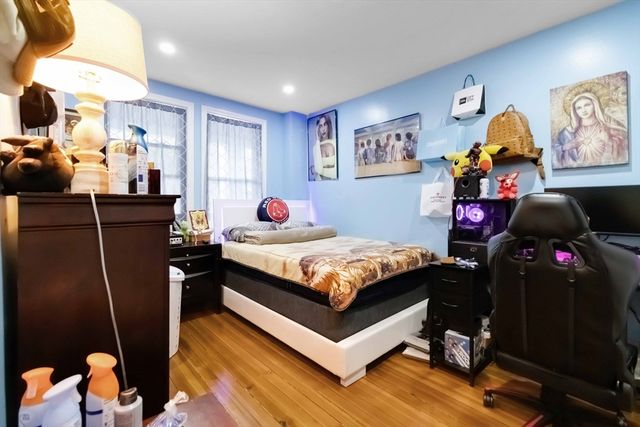 10 Beach Rd 1, Winthrop, MA 02152