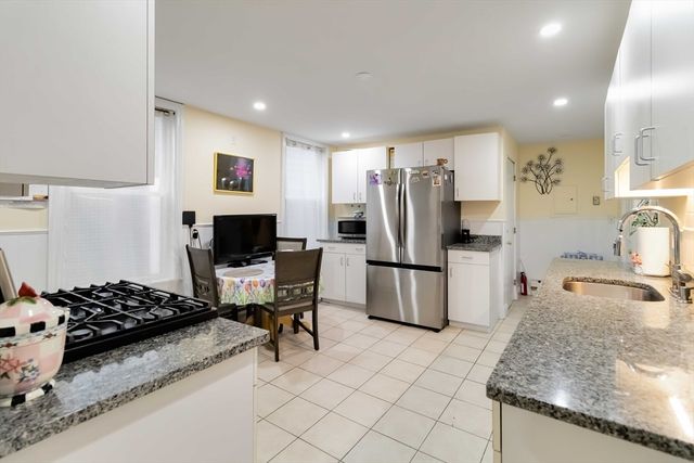 10 Beach Rd 1, Winthrop, MA 02152