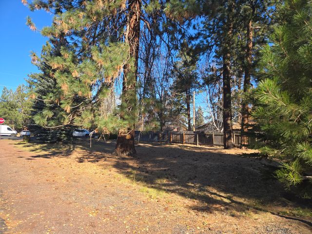 285 W Washington Avenue, Sisters, OR 97759