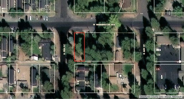 285 W Washington Avenue, Sisters, OR 97759