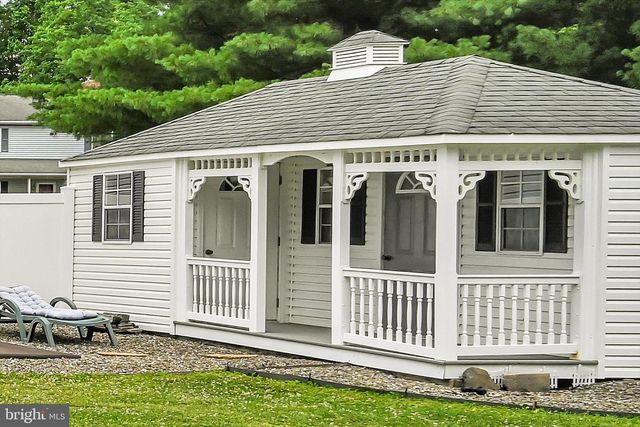 588 MULBERRY ST, Elizabethtown, PA 17022