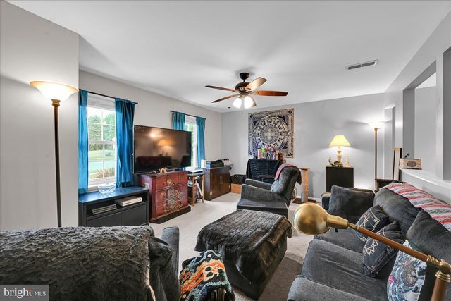 588 MULBERRY ST, Elizabethtown, PA 17022