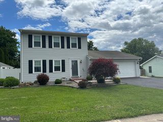 588 MULBERRY ST, Elizabethtown, PA 17022