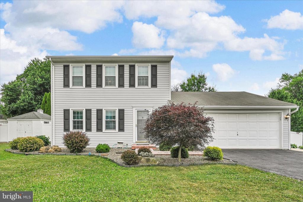 588 MULBERRY ST, Elizabethtown, PA 17022