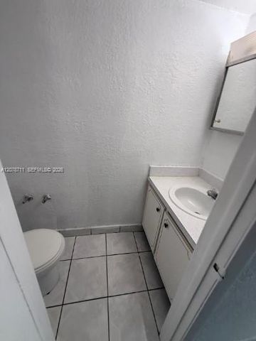 1305 W 46th Street 221, Hialeah, FL 33012