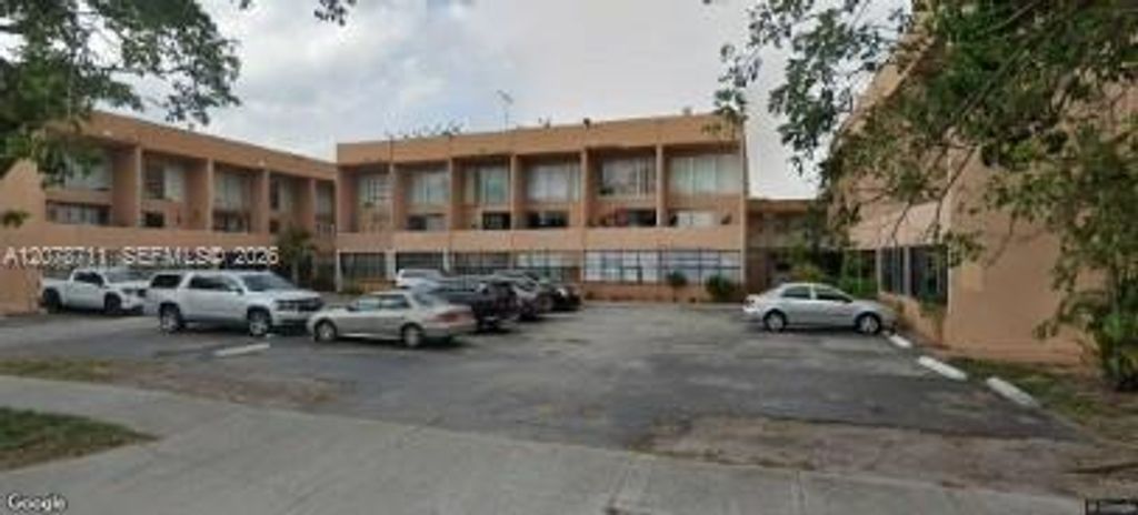 1305 W 46th Street 221, Hialeah, FL 33012