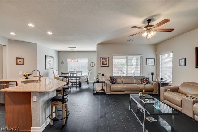 10604 Harvest Green Way, Las Vegas, NV 89135