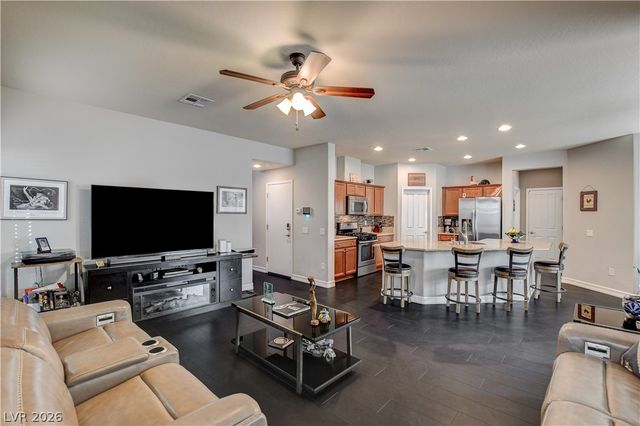 10604 Harvest Green Way, Las Vegas, NV 89135