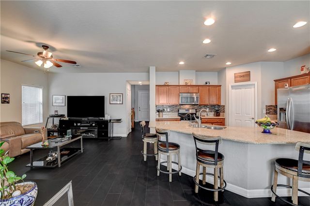 10604 Harvest Green Way, Las Vegas, NV 89135