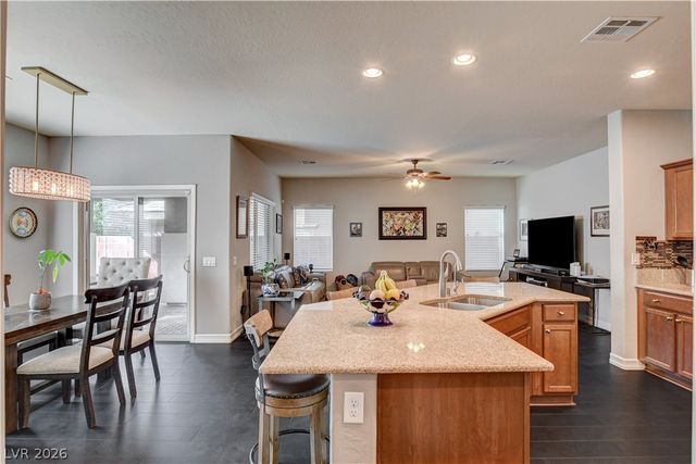 10604 Harvest Green Way, Las Vegas, NV 89135