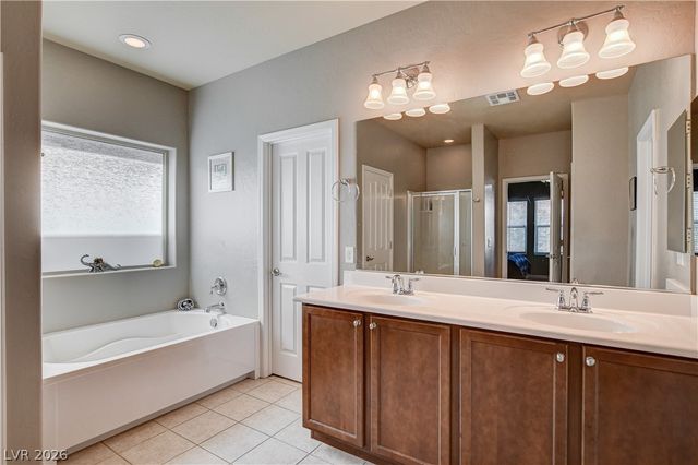 10604 Harvest Green Way, Las Vegas, NV 89135