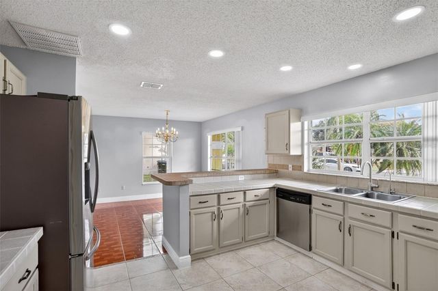 14912 WHITE MAGNOLIA COURT, Orlando, FL 32824