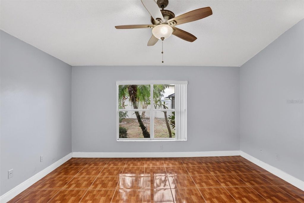 Image 15 of property listing at 14912 WHITE MAGNOLIA COURT, Orlando, FL 32824