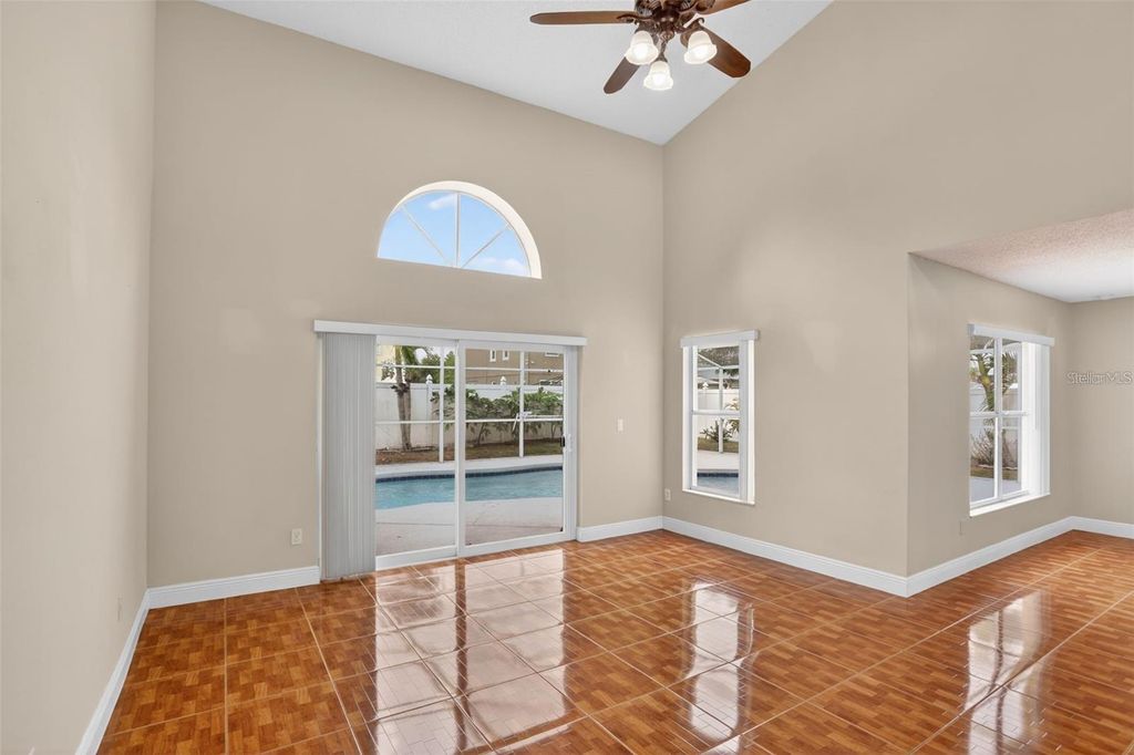 Image 4 of property listing at 14912 WHITE MAGNOLIA COURT, Orlando, FL 32824