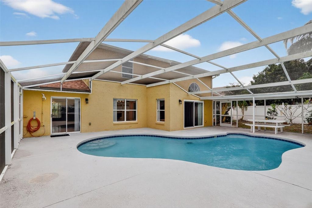 Image 36 of property listing at 14912 WHITE MAGNOLIA COURT, Orlando, FL 32824