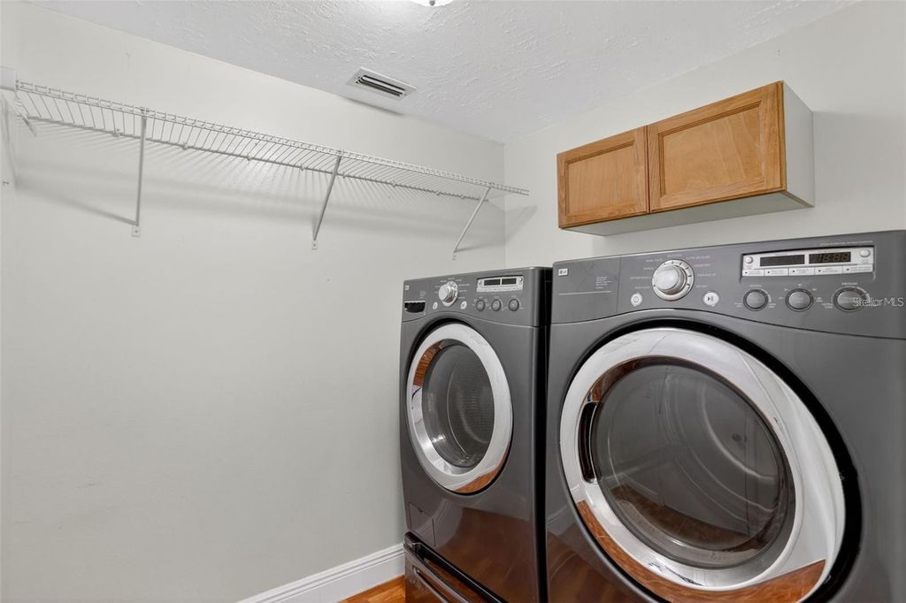 Image 37 of property listing at 14912 WHITE MAGNOLIA COURT, Orlando, FL 32824