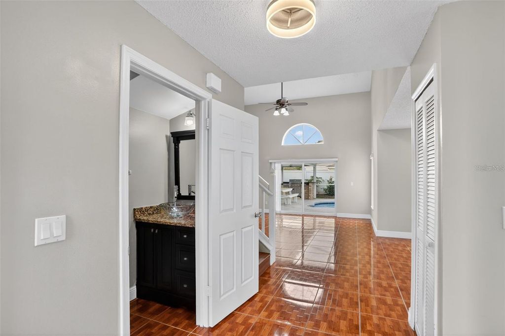 Image 39 of property listing at 14912 WHITE MAGNOLIA COURT, Orlando, FL 32824