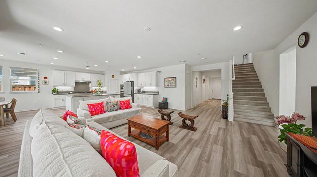 2840 Wylin Blvd, Lathrop, CA 95330