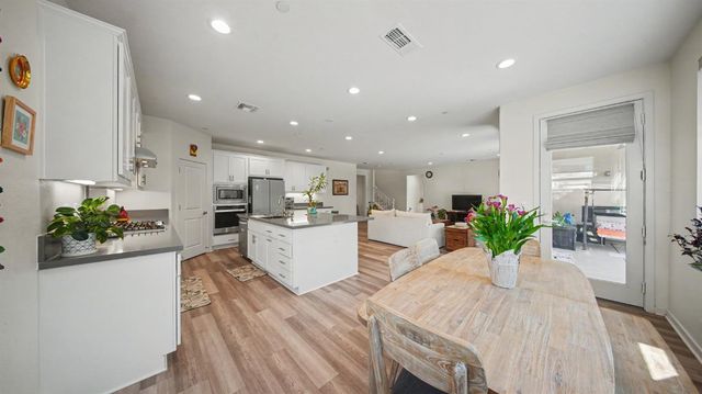 2840 Wylin Blvd, Lathrop, CA 95330