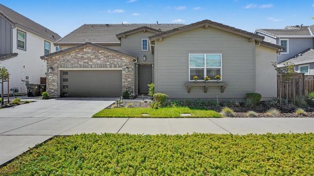 2840 Wylin Blvd, Lathrop, CA 95330