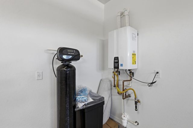 16194 W Soft Wind Drive, Surprise, AZ 85387