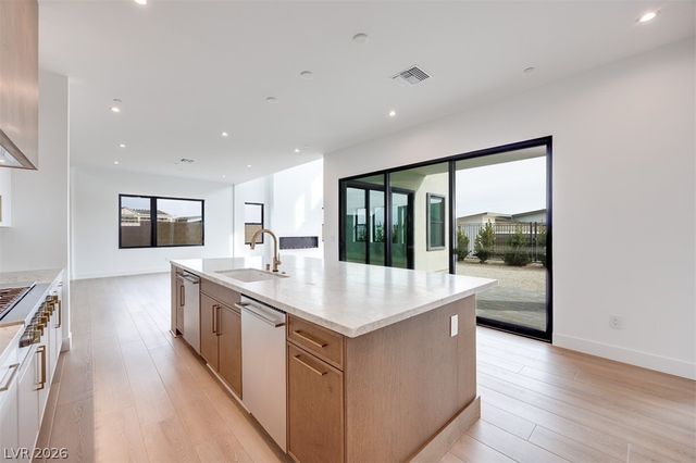 26 Sumter Ridge Street, Las Vegas, NV 89138