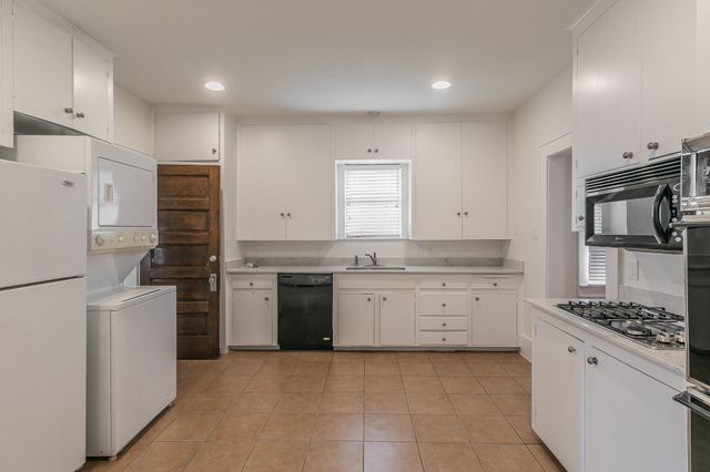 5313 Collinwood Avenue, Fort Worth, TX 76107