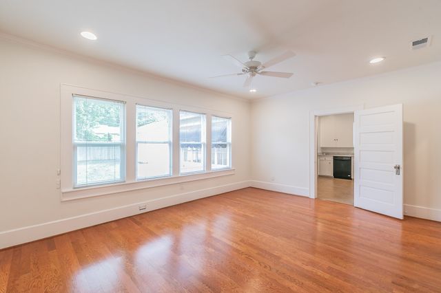 5313 Collinwood Avenue, Fort Worth, TX 76107