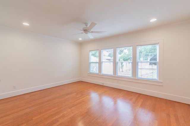 5313 Collinwood Avenue, Fort Worth, TX 76107