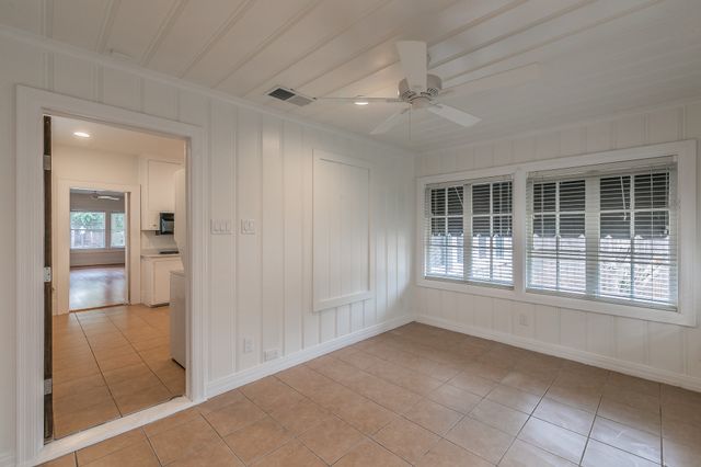 5313 Collinwood Avenue, Fort Worth, TX 76107