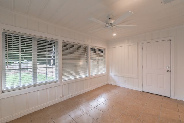 5313 Collinwood Avenue, Fort Worth, TX 76107